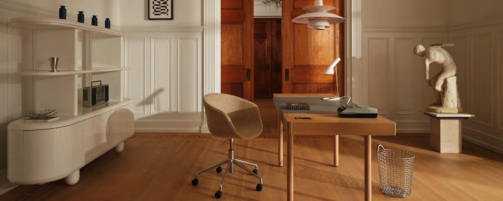 Leatherwrap Sit-to-Stand Desk